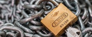 دلیل باز نشدن قفل آویز